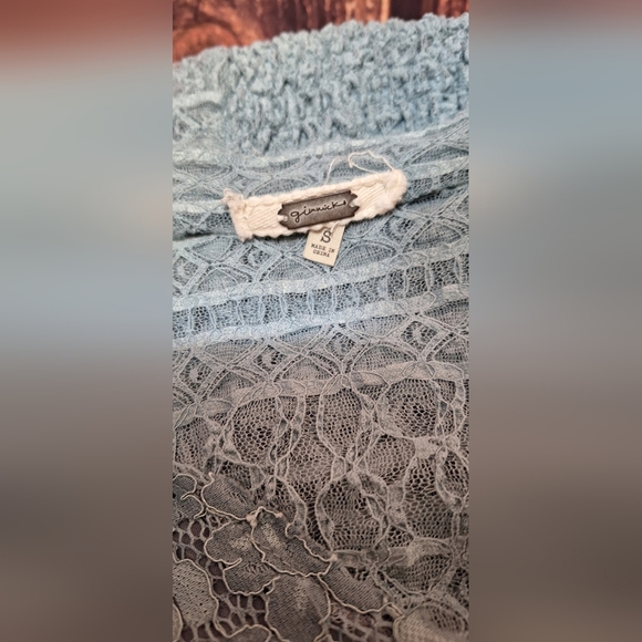 Gimmicks by BKE Lace Blouse in Teal - Picture 3 of 4